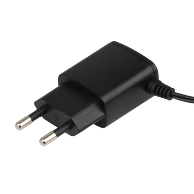 El GS aprobó el nivel universal del rendimiento energético del adaptador que cambiaba 14V 0.5A 6W VI